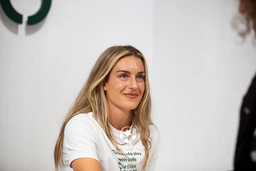 Alexia Putellas y Mango x Save The Children