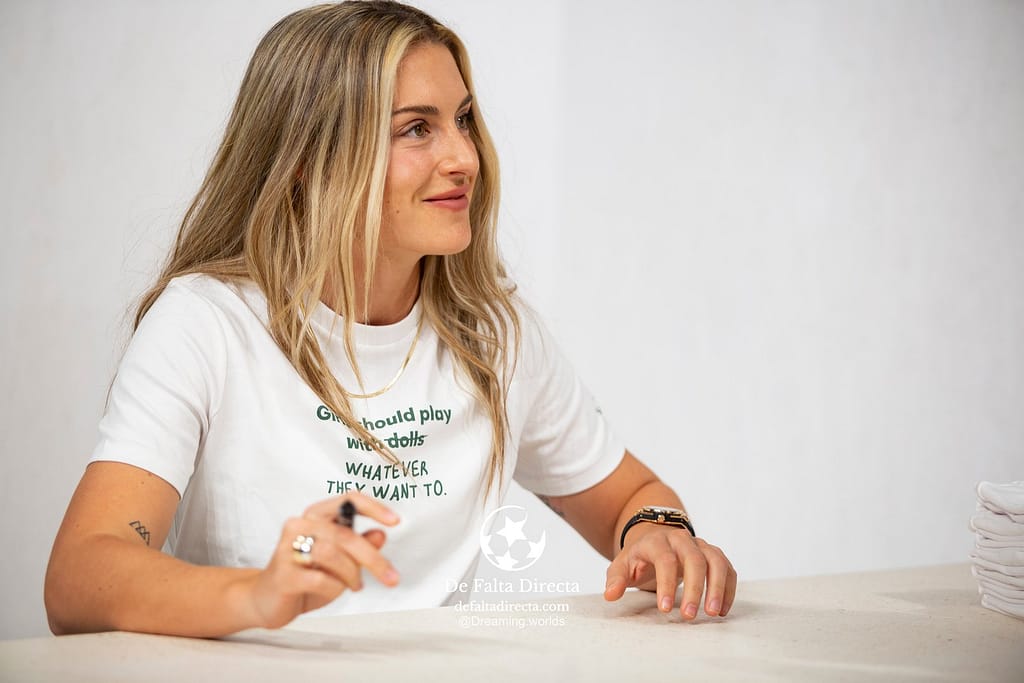 Alexia Putellas y Mango x Save The Children