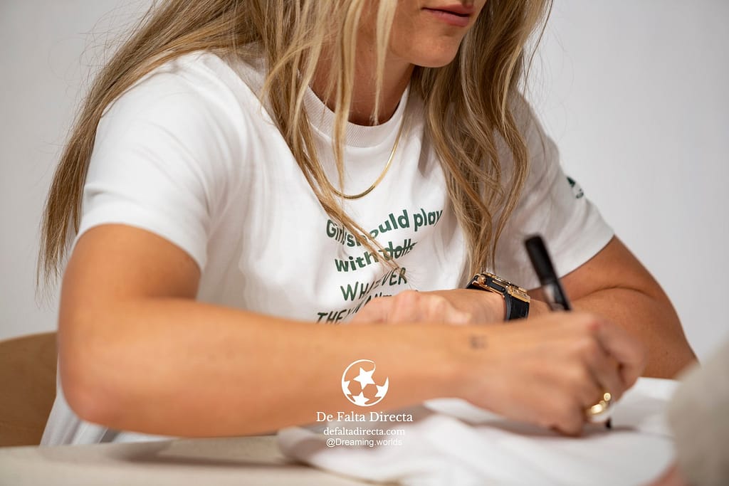 Alexia Putellas y Mango x Save The Children