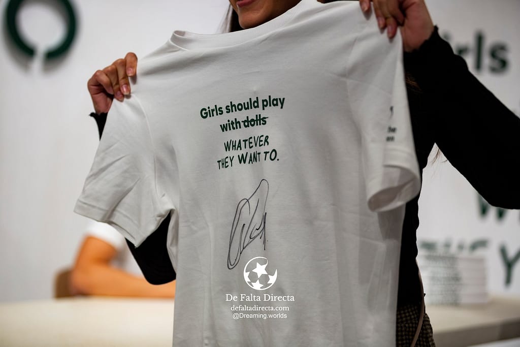 Alexia Putellas y Mango x Save The Children