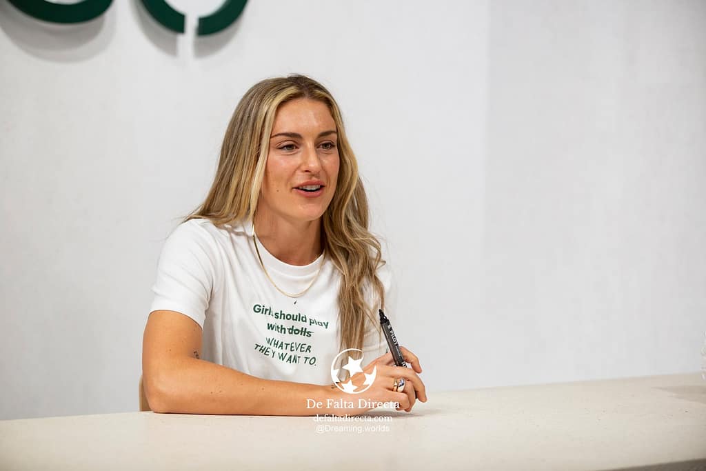 Alexia Putellas y Mango x Save The Children