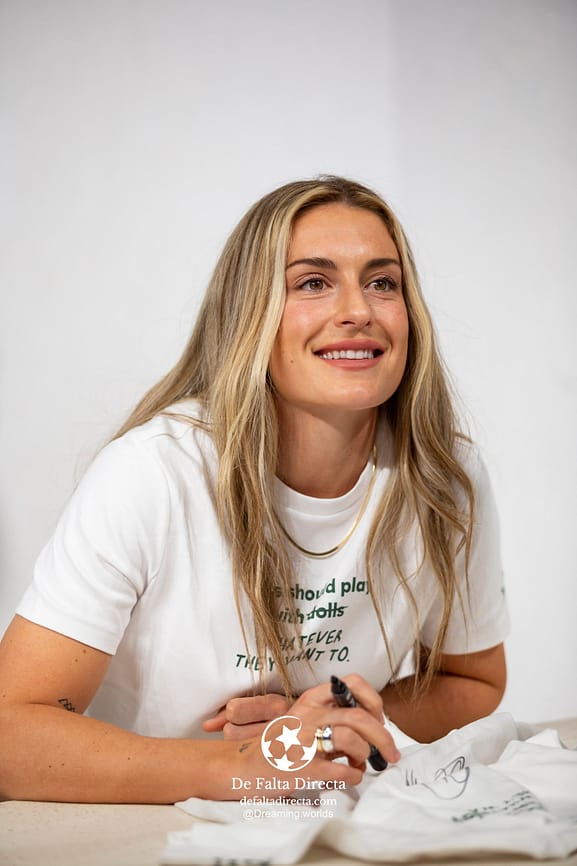 Alexia Putellas y Mango x Save The Children